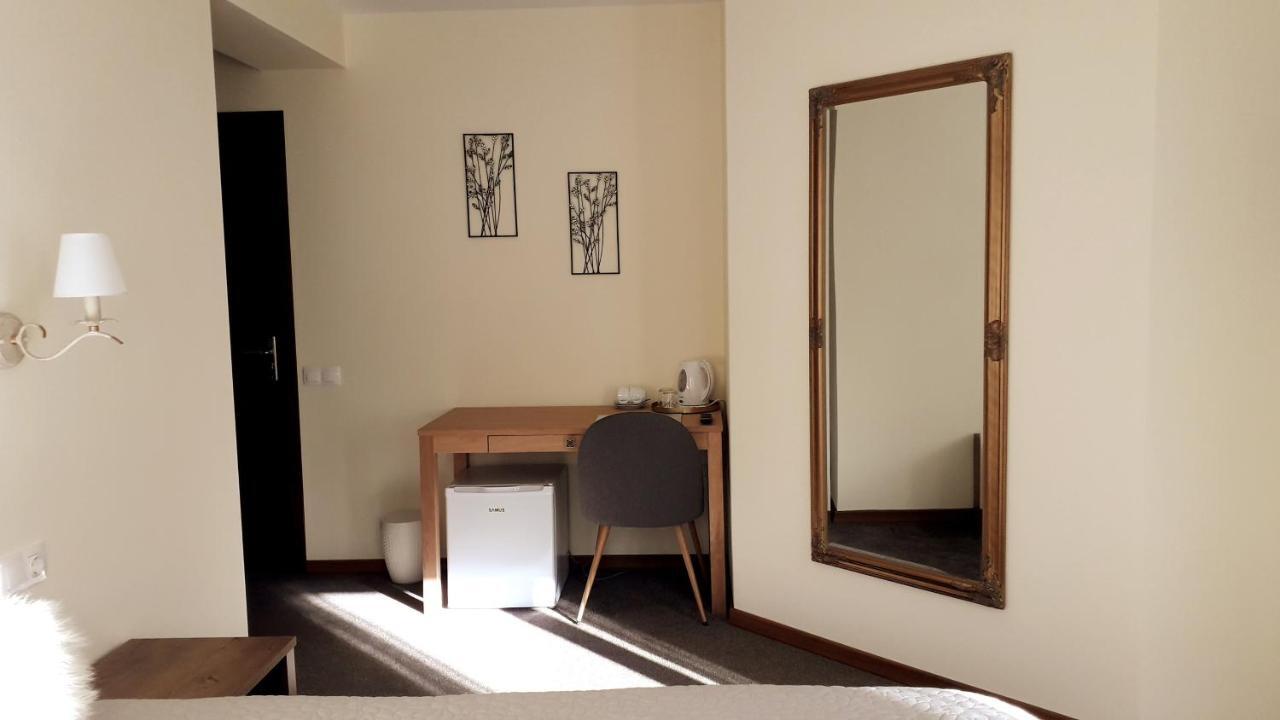 Lanobila Hotel Sinaia Eksteriør billede