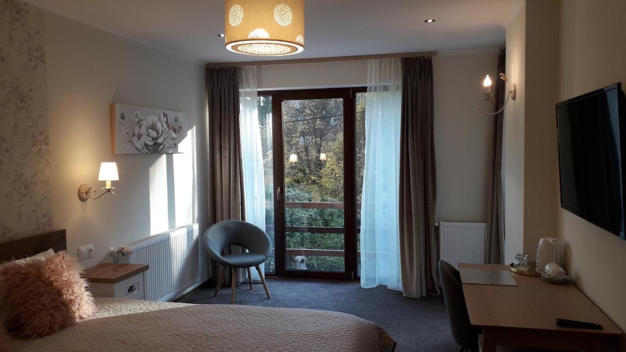 Lanobila Hotel Sinaia Eksteriør billede